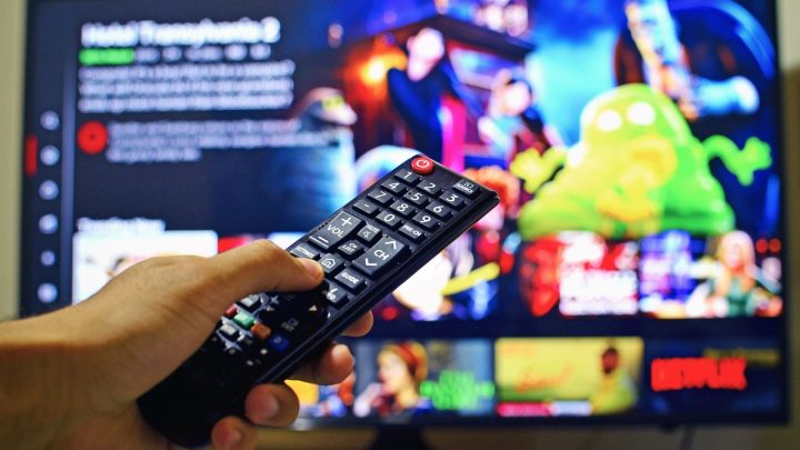 Filmes trash que viraram cult: 10 opções imperdíveis para ver online